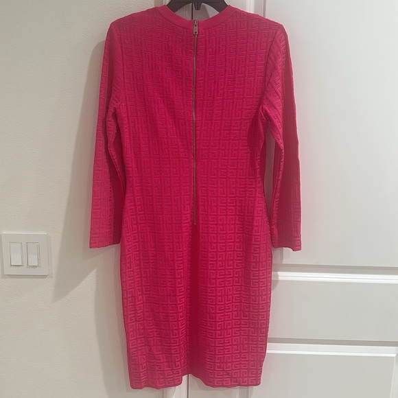 Givenchy pink knit logo dress - Picture 5 of 8